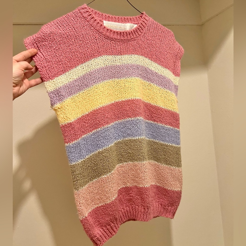 🌟2X HOST PICK!🌟 80s Vintage 🩷 Essentials Pastel Rainbow Stripe Sweater Vest - Picture 2 of 3